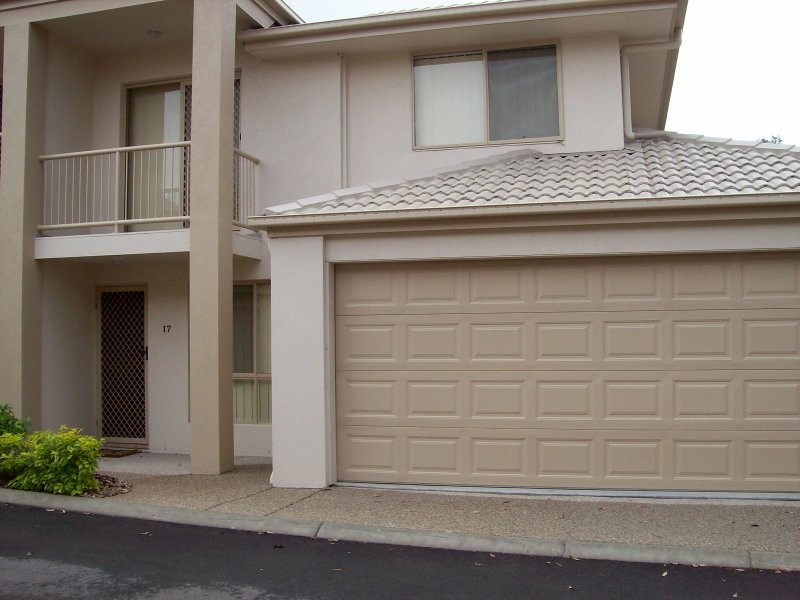 17 Hilltop Court, Carina QLD 4152