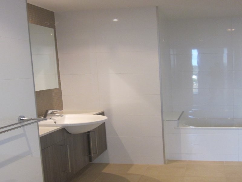 14 Oxley Ave, Woody Point QLD 4019