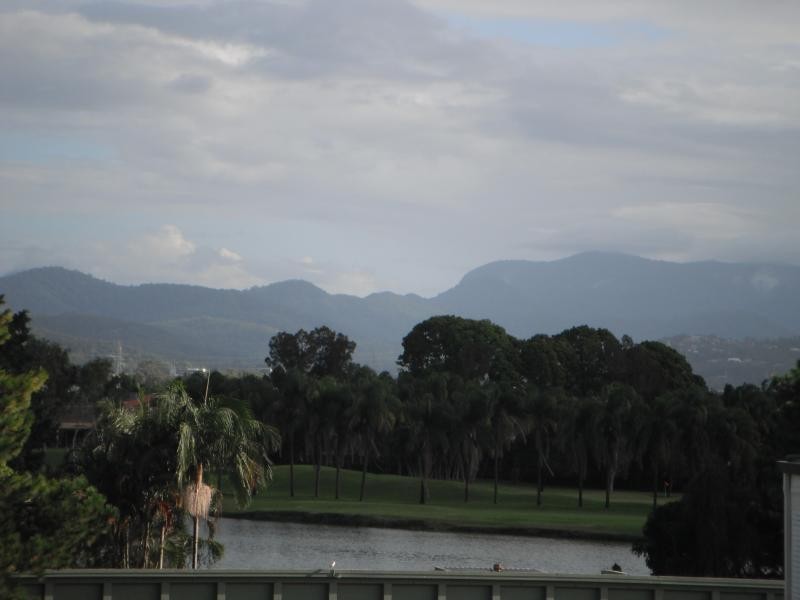 13 FAIRWAY DRIVE, Clear Island Waters QLD 4226