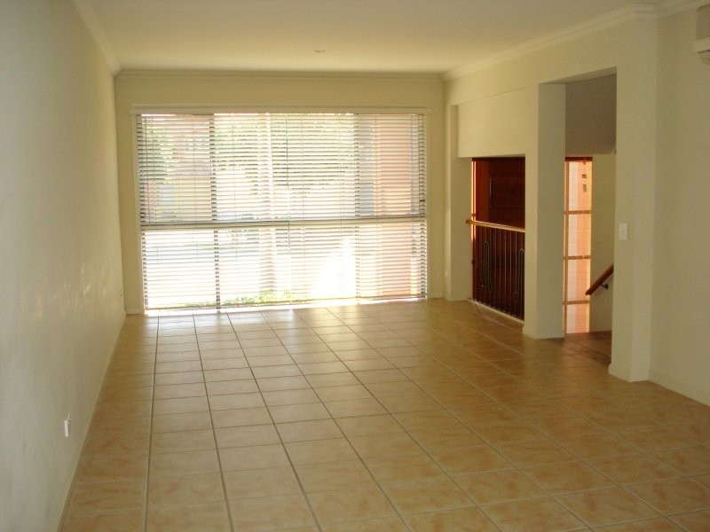 20 Fairway Drive, Clear Island Waters QLD 4226