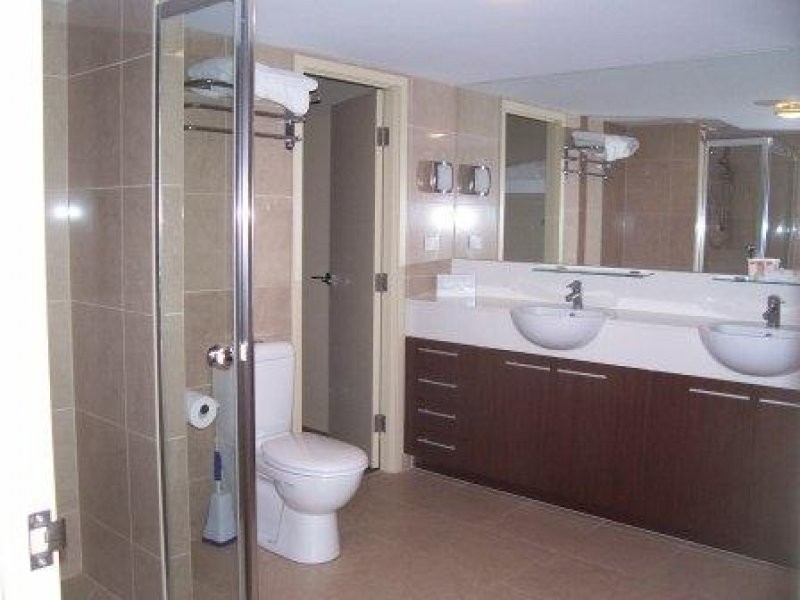 569 The Esplanade, Urangan QLD 4655