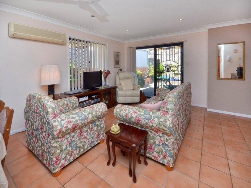 110 Scrub Rd, Carindale QLD 4152