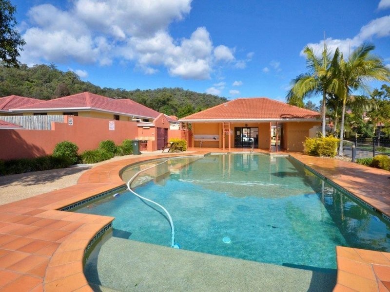 110 Scrub Rd, Carindale QLD 4152