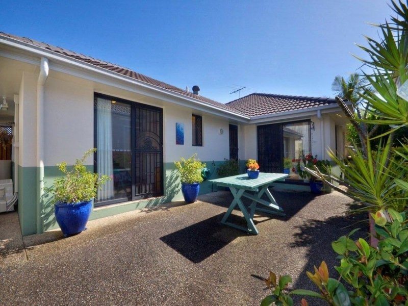 110 Scrub Rd, Carindale QLD 4152