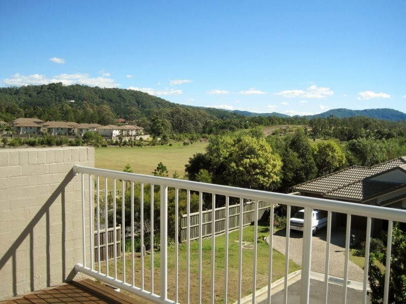 2 Toohey Street, Pacific Pines QLD 4211