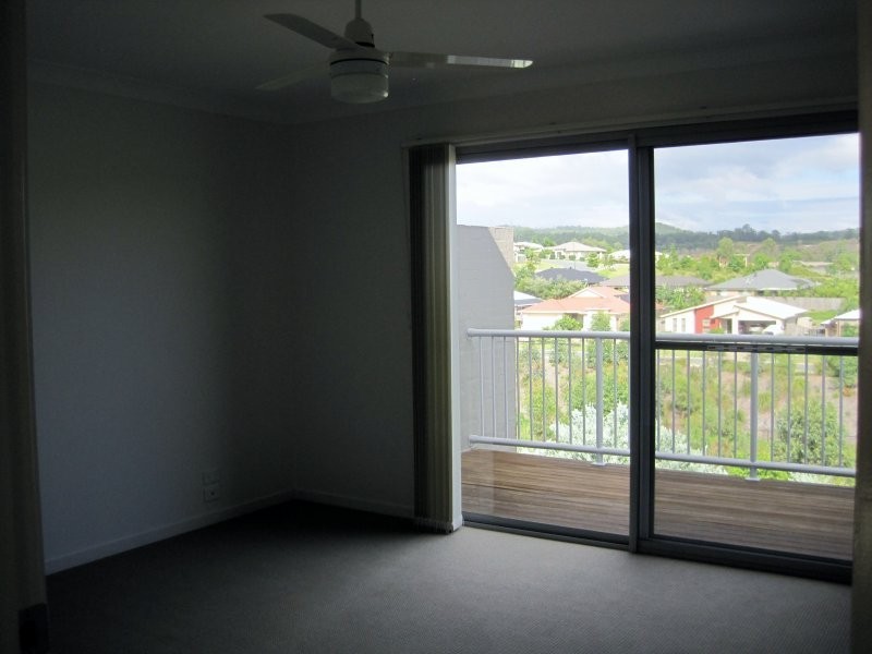 2 Toohey Street, Pacific Pines QLD 4211