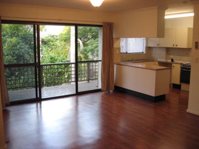 111 Markeri Street, Mermaid Waters QLD 4218