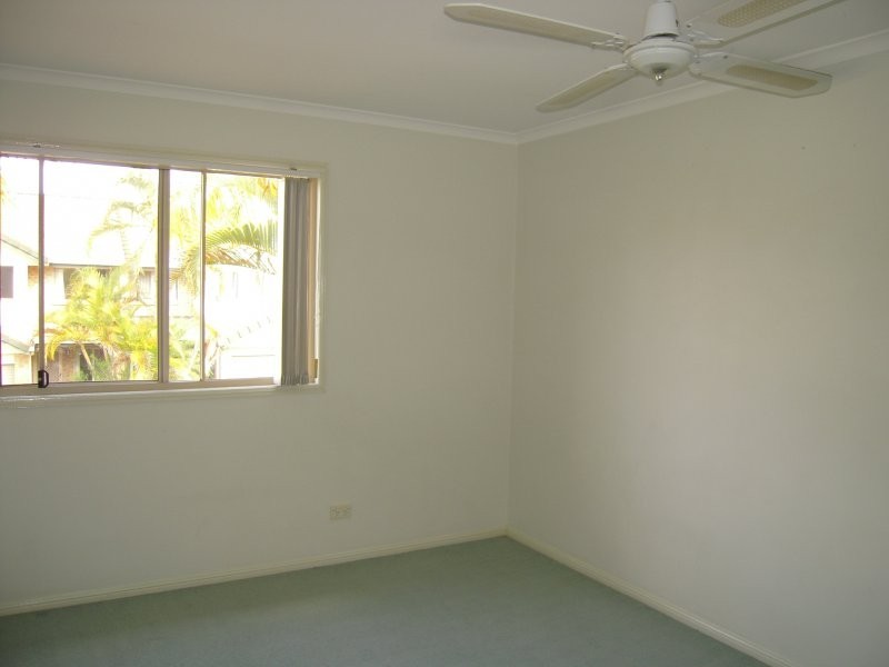 643 Pine Ridge Road, Biggera Waters QLD 4216