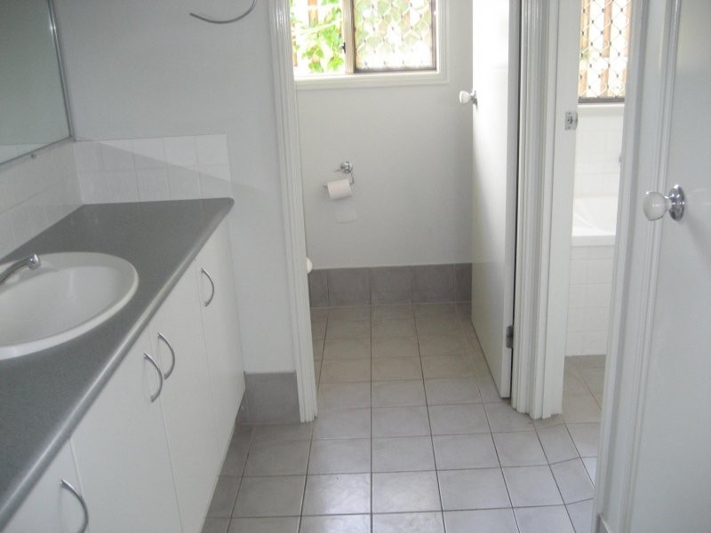 8 Starush Court, Upper Coomera QLD 4209