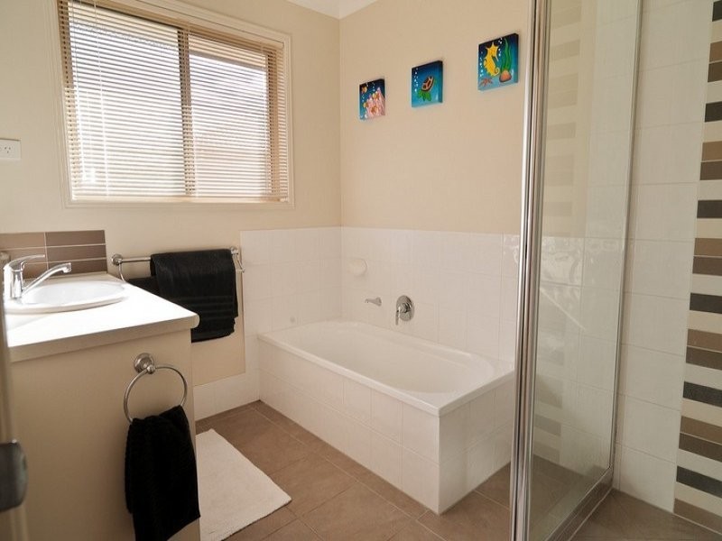 70 Johnston St, Carina QLD 4152