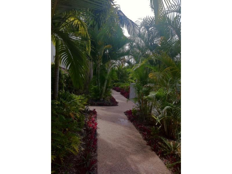 1880 GOLD COAST HIGHWAY, Burleigh Heads QLD 4220