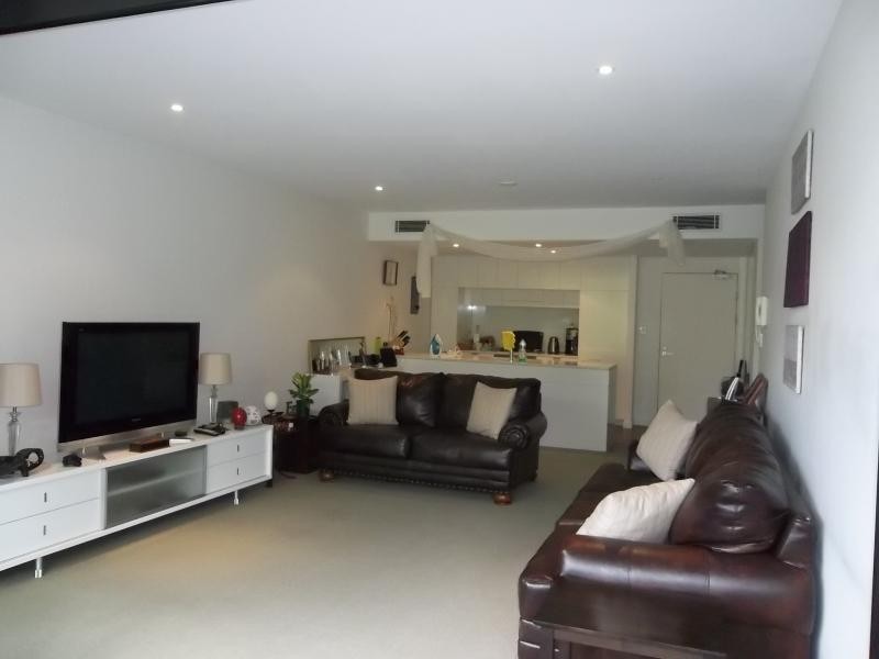 10 Pidgeon Close, West End QLD 4101