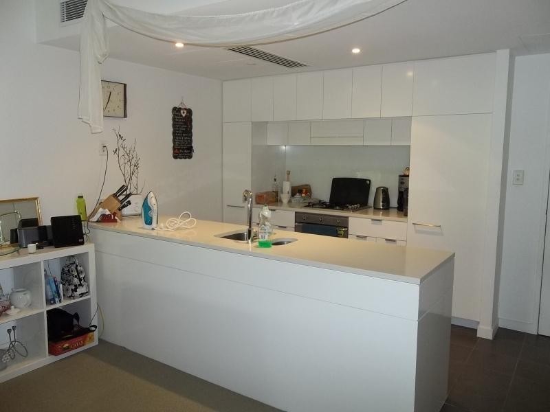 10 Pidgeon Close, West End QLD 4101