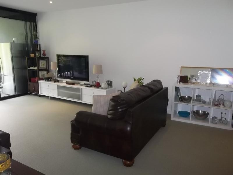 10 Pidgeon Close, West End QLD 4101