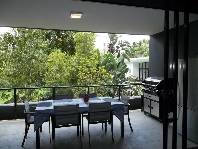 10 Pidgeon Close, West End QLD 4101