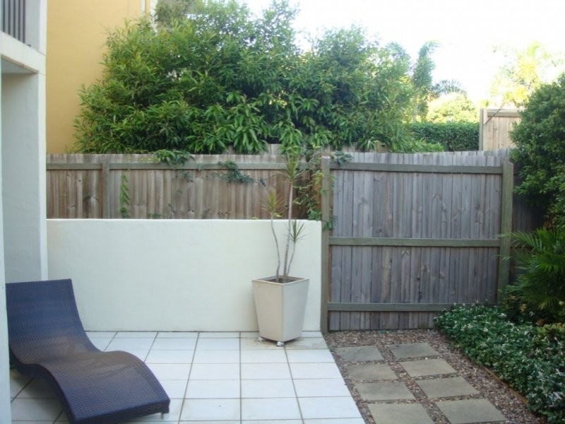 8 Mascar St, Upper Mount Gravatt QLD 4122