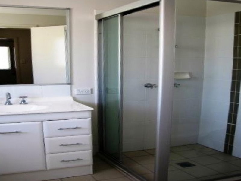 2 Toohey Street, Pacific Pines QLD 4211