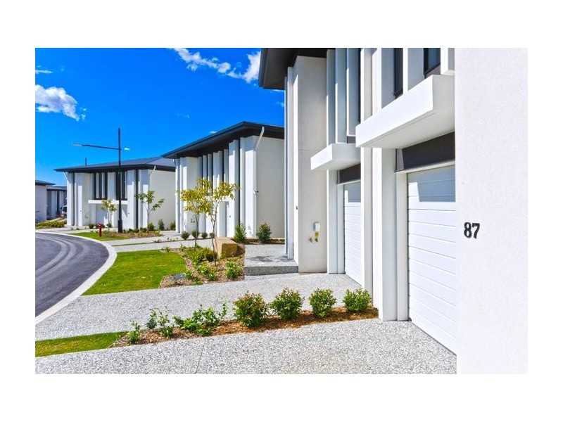 18 Archipelago St, Pacific Pines QLD 4211