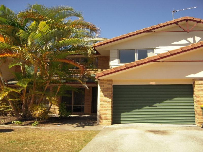 643 Pine Ridge Road, Biggera Waters QLD 4216