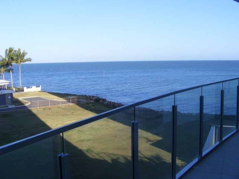 14 Oxley Ave, Woody Point QLD 4019