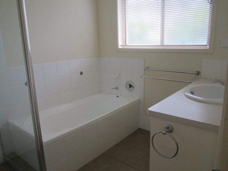 46 Kate St, Carina QLD 4152