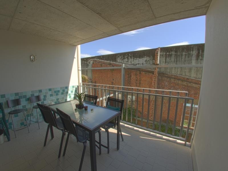 8 Skyring Terrace, Teneriffe QLD 4005