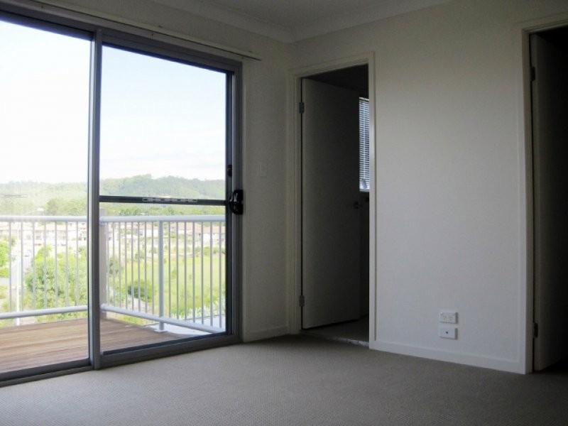 2 Toohey Street, Pacific Pines QLD 4211