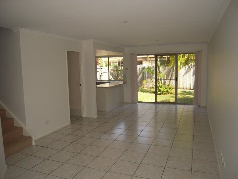 643 Pine Ridge Road, Biggera Waters QLD 4216