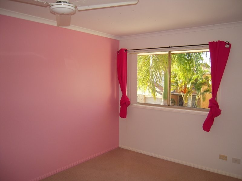 643 Pine Ridge Road, Biggera Waters QLD 4216