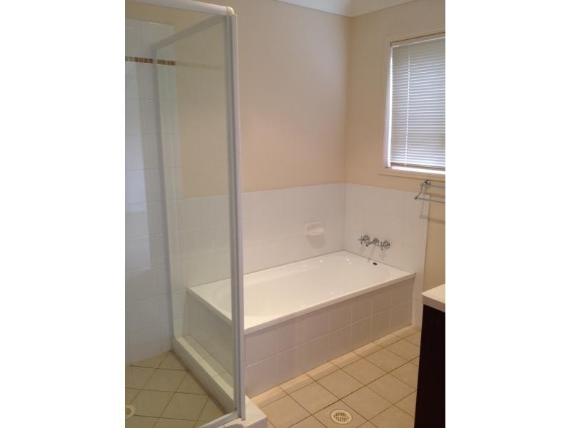 30 Johnston St, Carina QLD 4152