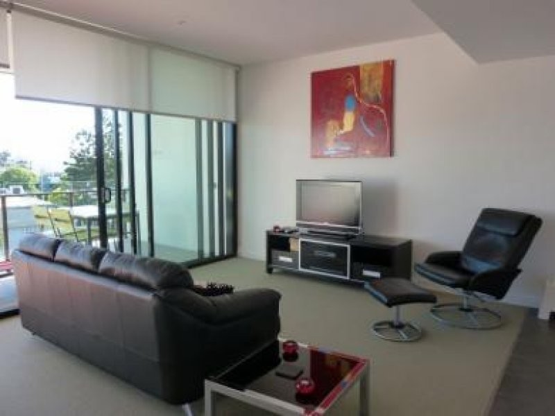 10 Pidgeon Close, West End QLD 4101