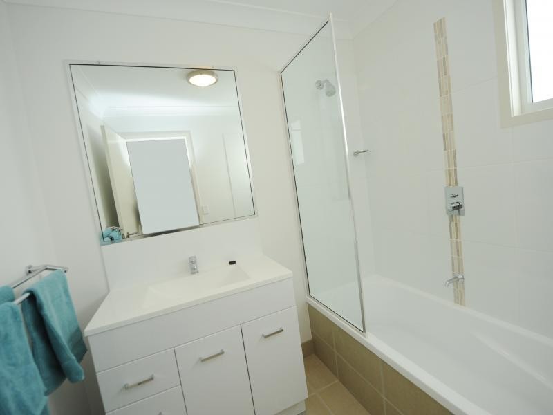 1 Cavella Drive, Glen Eden QLD 4680