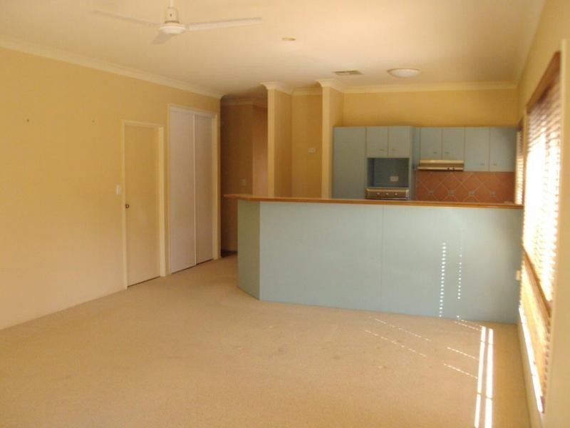 40 Lakeside Crescent, Currimundi QLD 4551