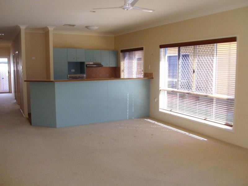 40 Lakeside Crescent, Currimundi QLD 4551