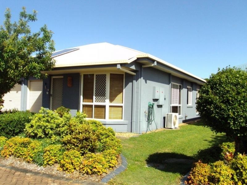 40 Lakeside Crescent, Currimundi QLD 4551