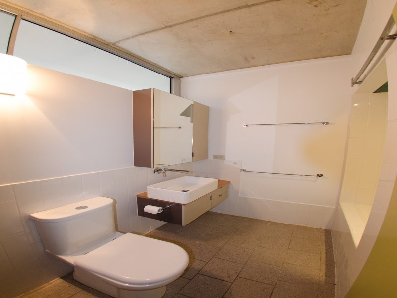 8 Skyring Terrace, Teneriffe QLD 4005