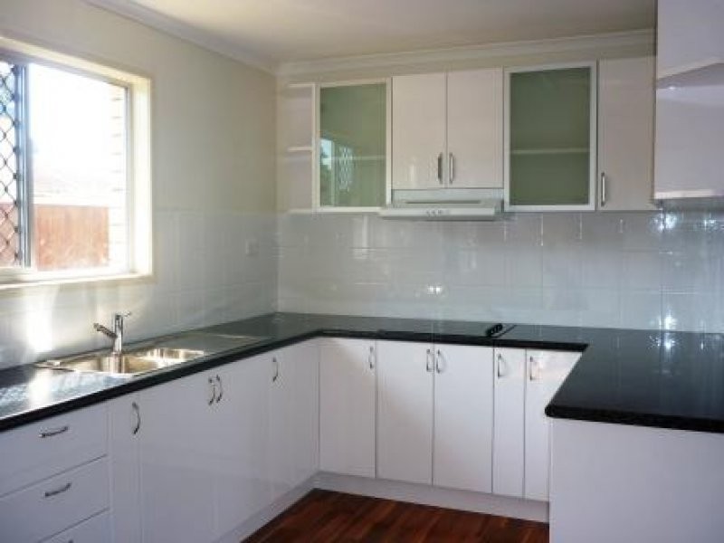 2 Eden Way, Point Vernon QLD 4655