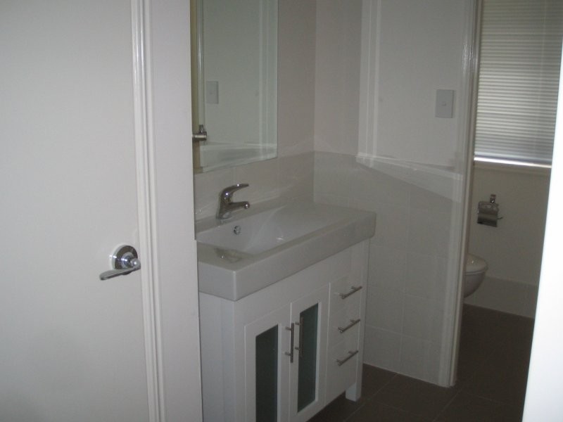 24 Whitely Cct, Maudsland QLD 4210