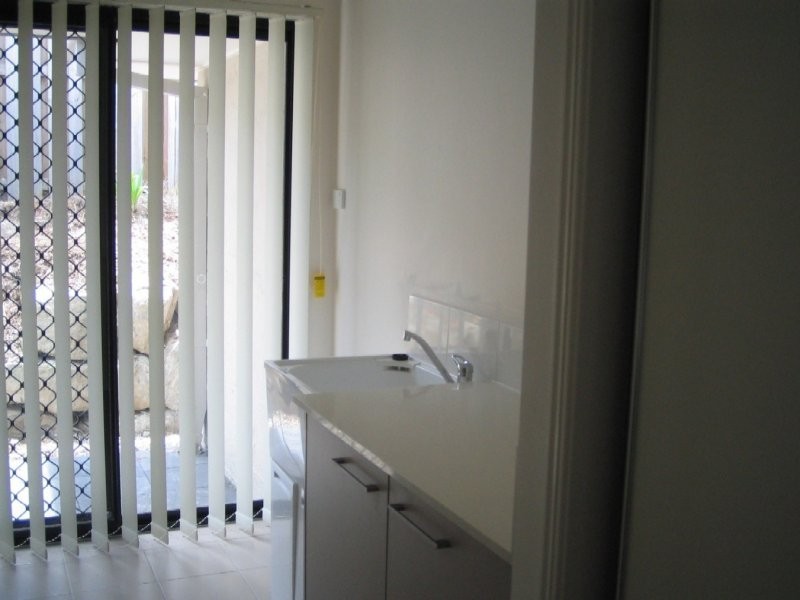 24 Whitely Cct, Maudsland QLD 4210