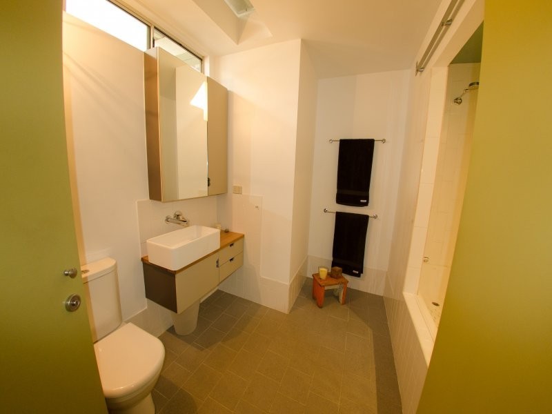 8 Skyring Terrace, Teneriffe QLD 4005