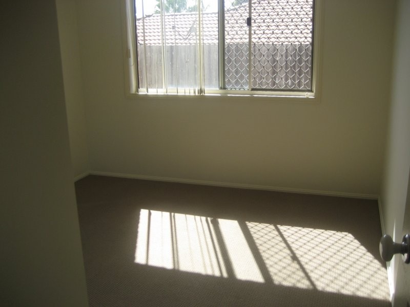 6 Usher Ave, Labrador QLD 4215