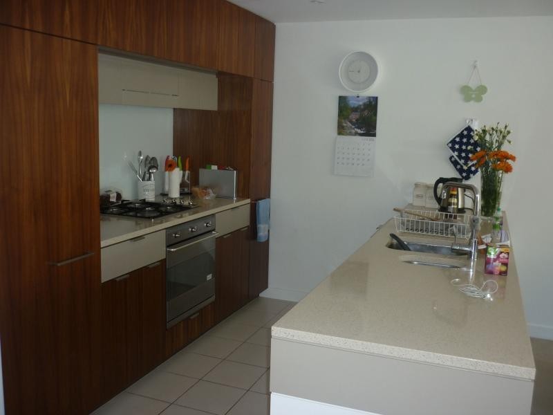 10 Pidgeon Close, West End QLD 4101