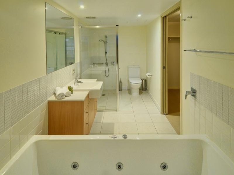 1 Duporth Avenue, Maroochydore QLD 4558