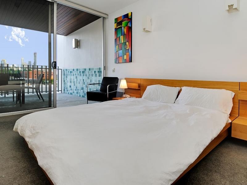 8 Skyring Terrace, Teneriffe QLD 4005