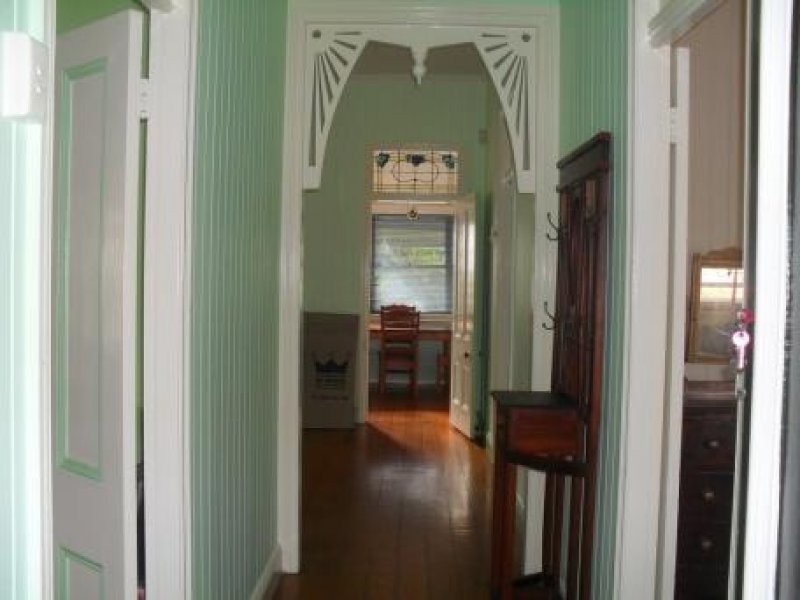 33 Barton Road, Hawthorne QLD 4171