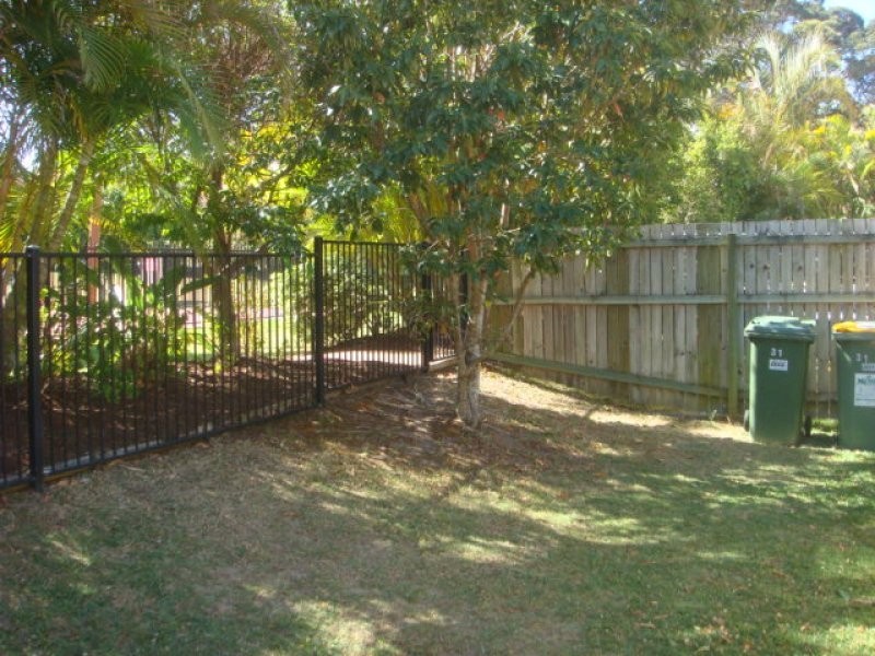 20 BROWN STREET, Labrador QLD 4215