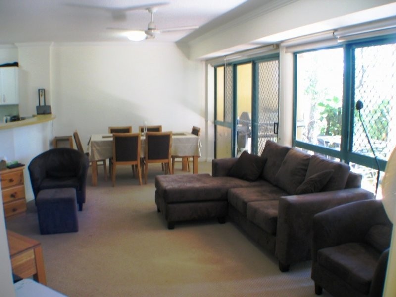 33 Hazlewood Street, Highgate Hill QLD 4101