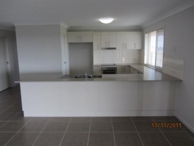 16 MIA CRT, Kawungan QLD 4655