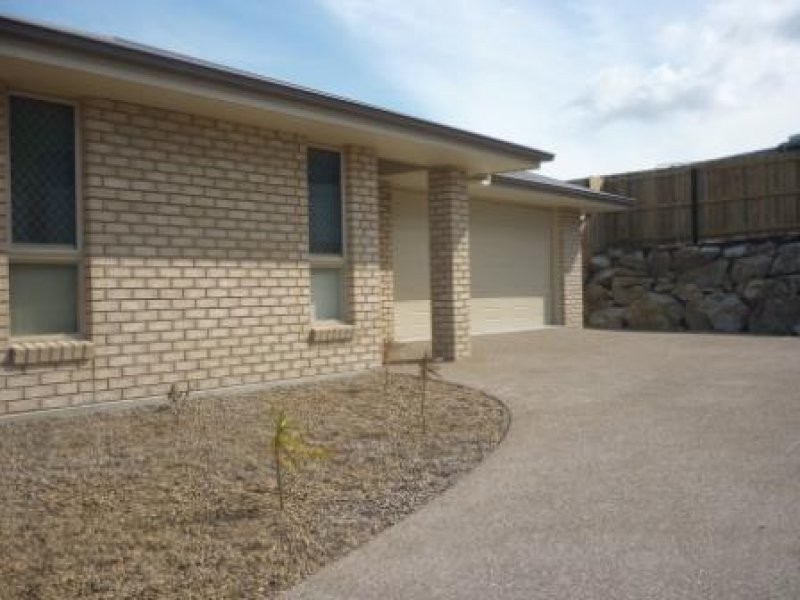 16 MIA CRT, Kawungan QLD 4655