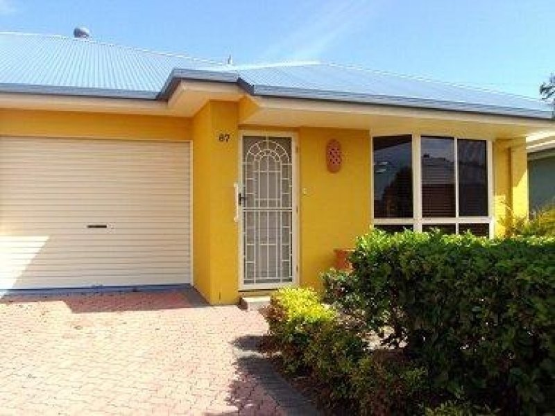 140 Lakeside Crescent, Currimundi QLD 4551